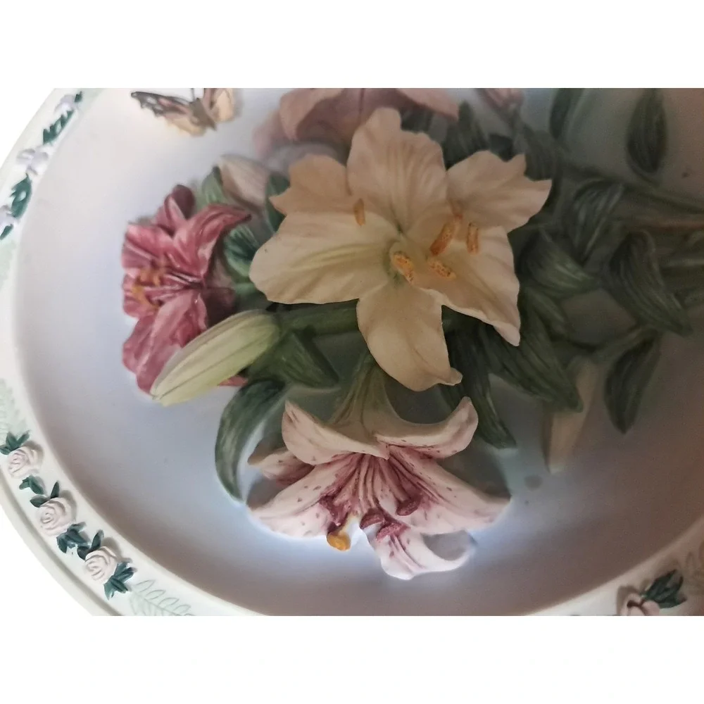 THE LILY GARDEN Plate Lena Liu's Beautiful Gardens #4.  3D Lillies And Butterfly